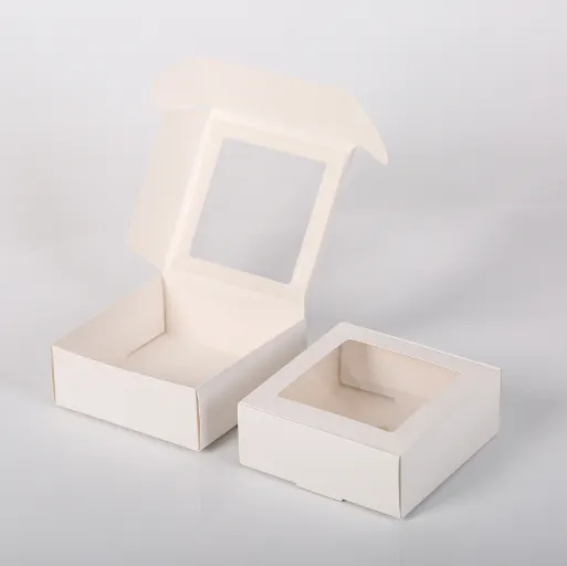 Kraftpapierbox mit Fenster