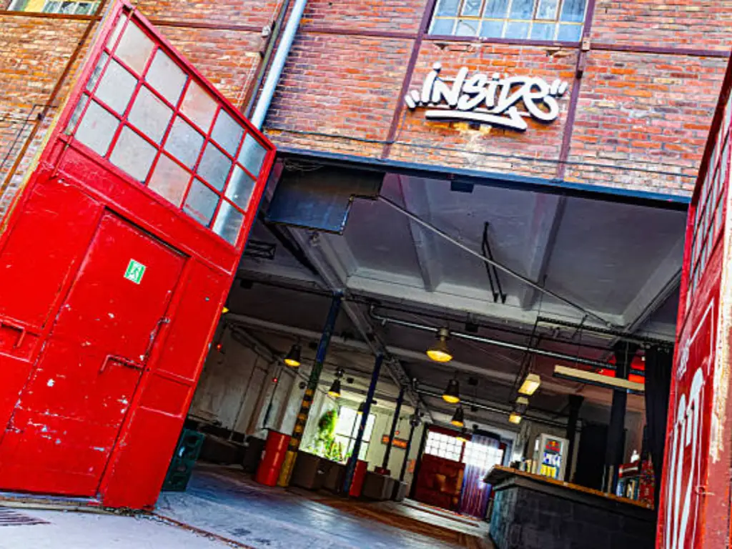 Professional modern pop-up restaurant exterior design concept